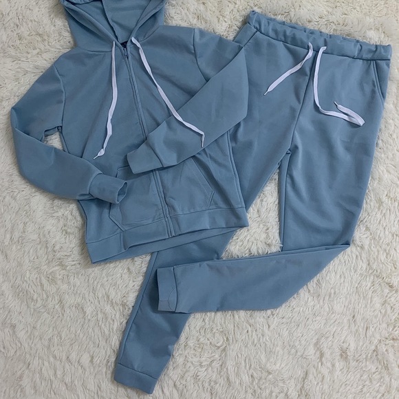 Jogger Set - Picture 3 of 11